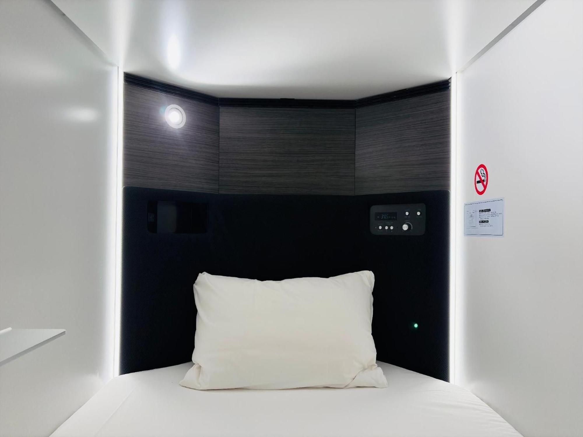 Capsule Hotel Suzumoriya, Tokyo